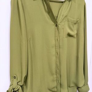 New York & Company Button-Front Blouse 👚✨💚